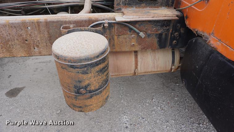 image for item DA1415 1990 International 4900 dump truck