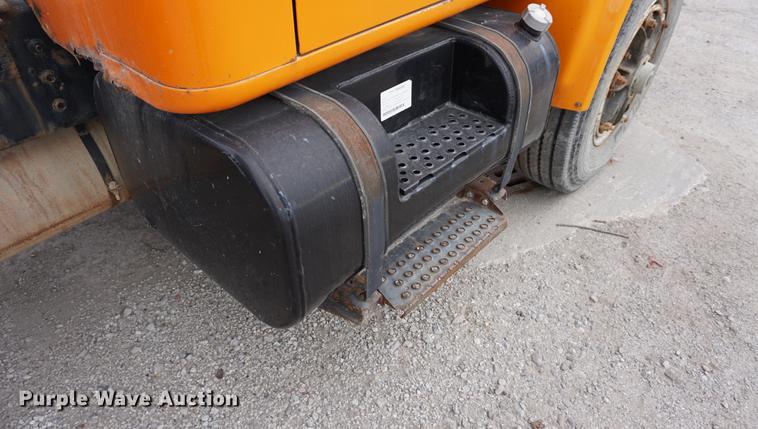 image for item DA1415 1990 International 4900 dump truck