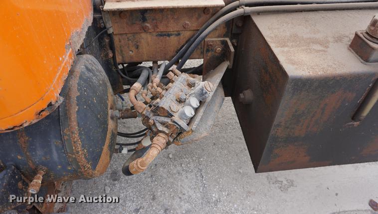image for item DA1415 1990 International 4900 dump truck