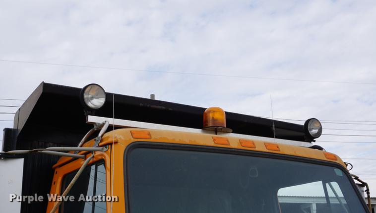 image for item DA1415 1990 International 4900 dump truck