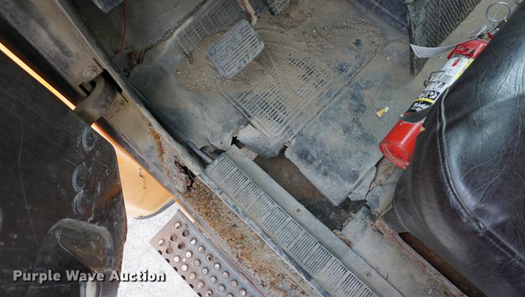 image for item DA1415 1990 International 4900 dump truck