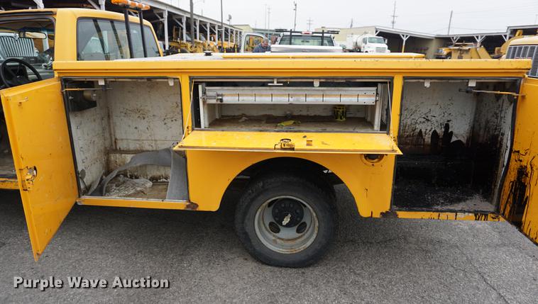 image for item DA1450 1994 Chevrolet 3500 utility bed pickup truck