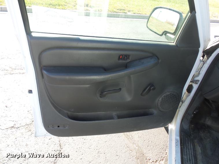 image for item DA6522 2005 Chevrolet Silverado 1500 pickup truck