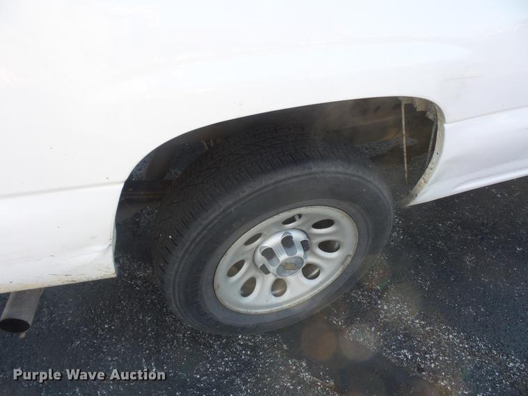 image for item DA6522 2005 Chevrolet Silverado 1500 pickup truck