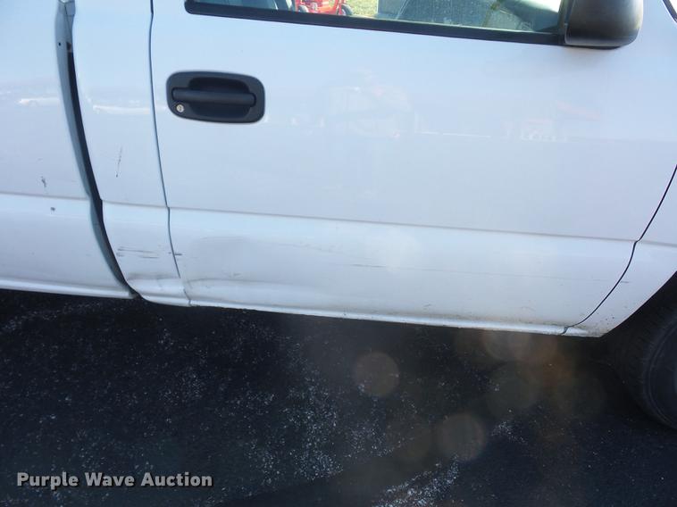 image for item DA6522 2005 Chevrolet Silverado 1500 pickup truck