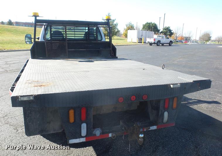 image for item DA6524 2006 Ford F450 flatbed truck
