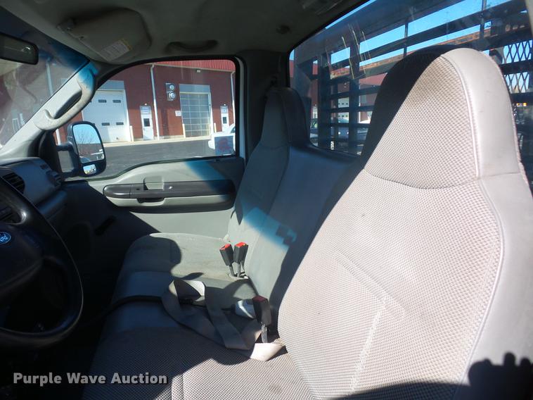 image for item DA6524 2006 Ford F450 flatbed truck