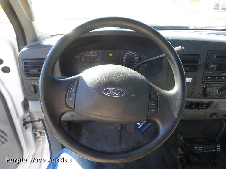 image for item DA6524 2006 Ford F450 flatbed truck