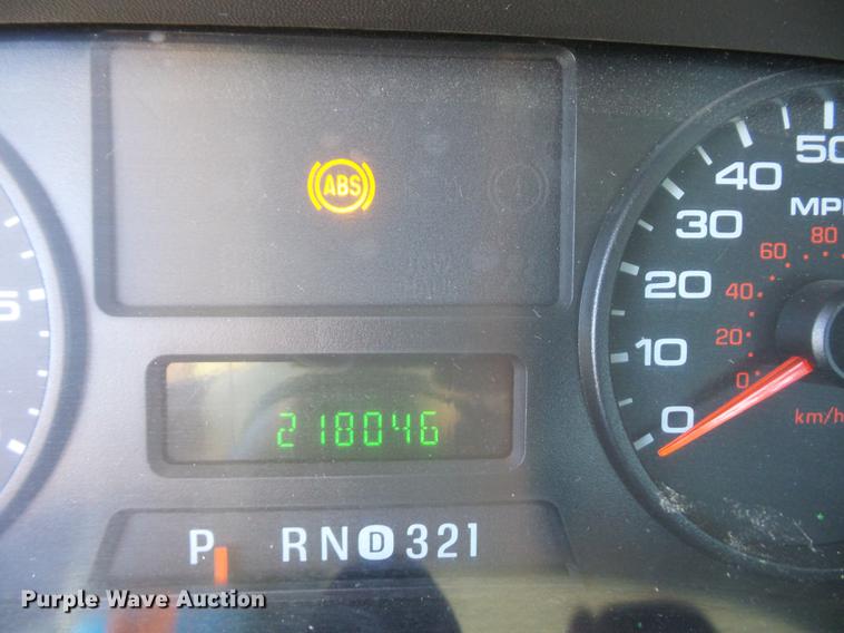 image for item DA6524 2006 Ford F450 flatbed truck