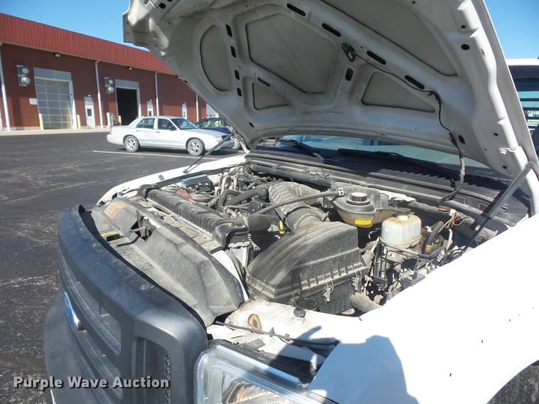 image for item DA6524 2006 Ford F450 flatbed truck