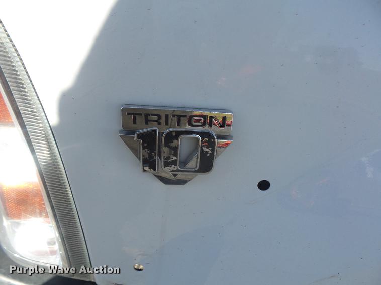 image for item DA6524 2006 Ford F450 flatbed truck