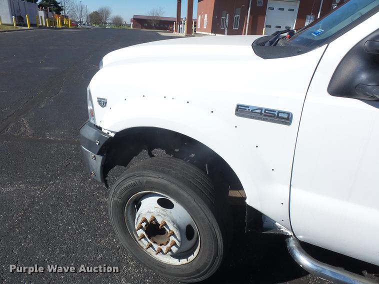 image for item DA6524 2006 Ford F450 flatbed truck