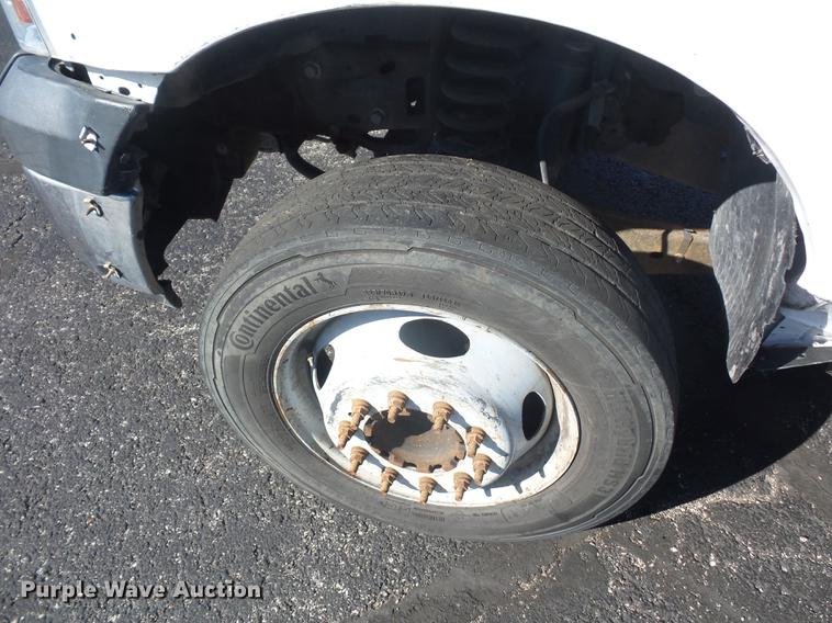 image for item DA6524 2006 Ford F450 flatbed truck