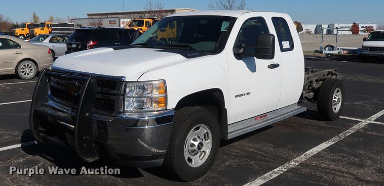 image for item DA6541 2013 Chevrolet Silverado 2500HD Ext.Cab pickup truck cab and chassis