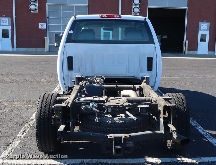 image for item DA6541 2013 Chevrolet Silverado 2500HD Ext.Cab pickup truck cab and chassis