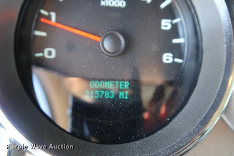 image for item DA6541 2013 Chevrolet Silverado 2500HD Ext.Cab pickup truck cab and chassis