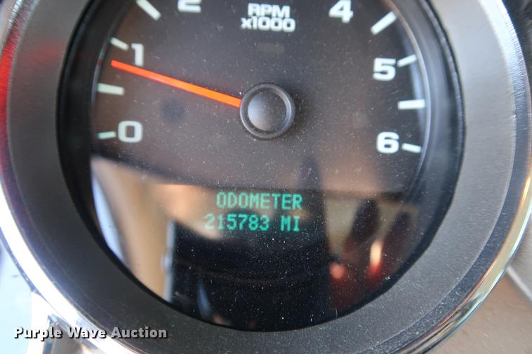 image for item DA6541 2013 Chevrolet Silverado 2500HD Ext.Cab pickup truck cab and chassis