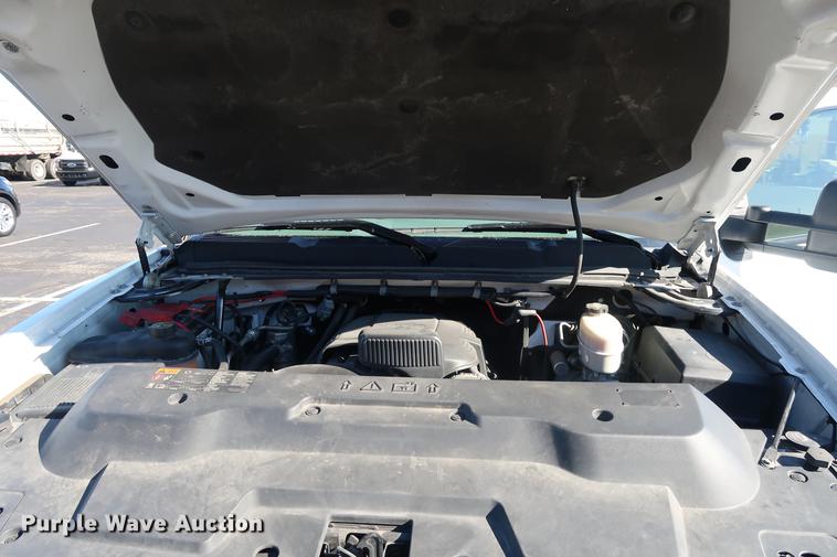 image for item DA6541 2013 Chevrolet Silverado 2500HD Ext.Cab pickup truck cab and chassis