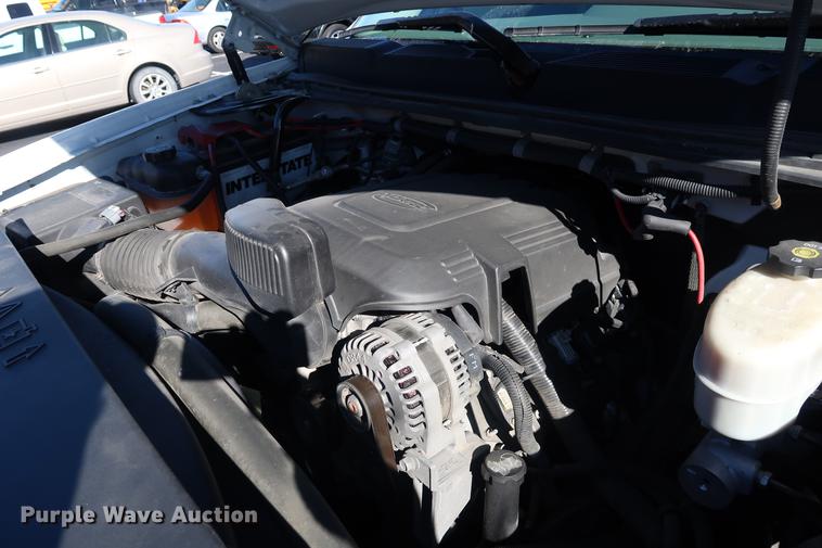 image for item DA6541 2013 Chevrolet Silverado 2500HD Ext.Cab pickup truck cab and chassis