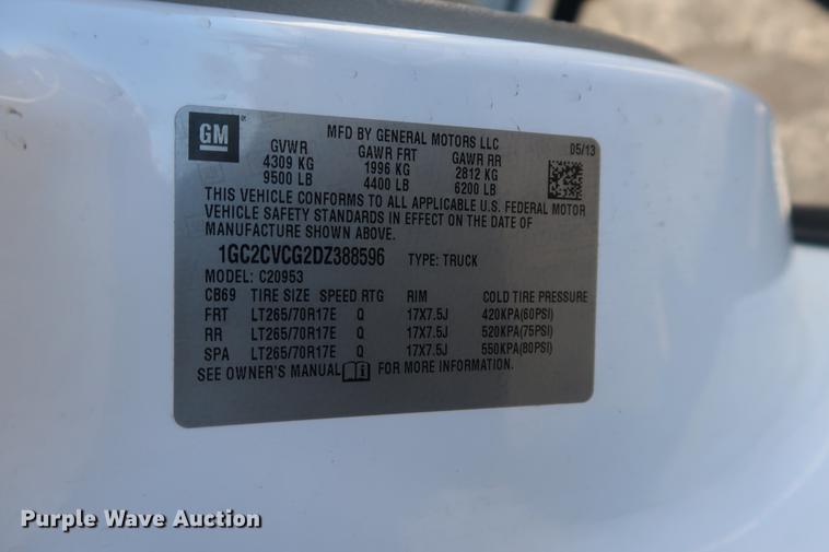 image for item DA6541 2013 Chevrolet Silverado 2500HD Ext.Cab pickup truck cab and chassis