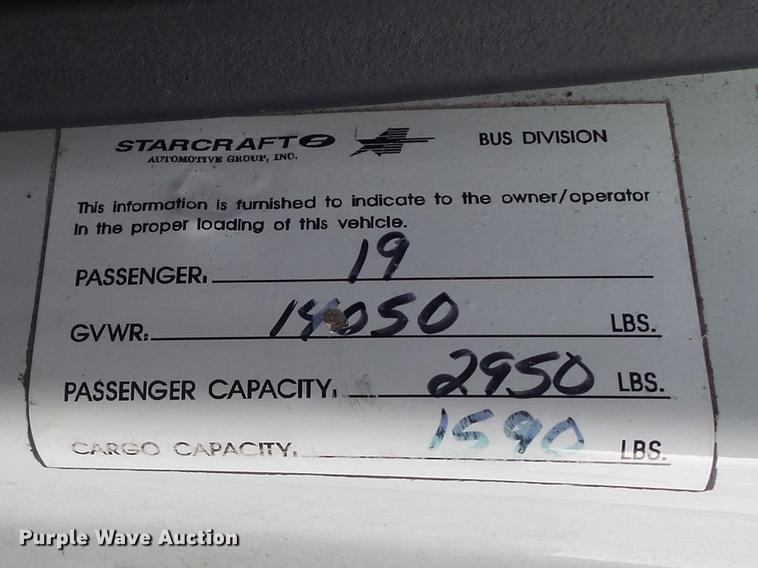 image for item DB6339 2006 Ford Econoline E450 Super Duty shuttle bus