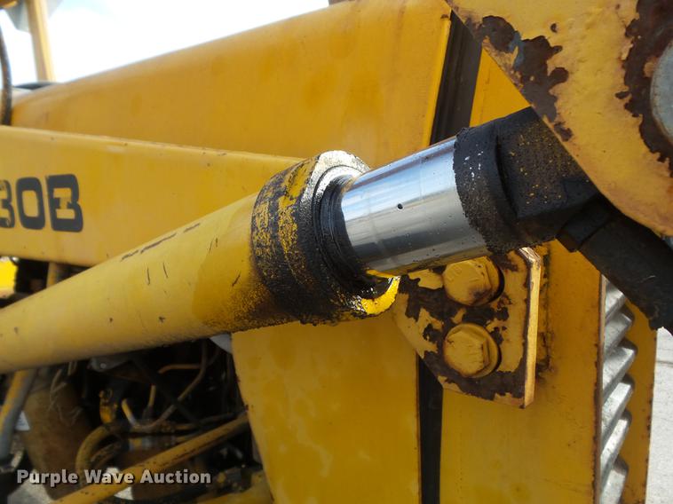 image for item DB6340 1979 Massey-Ferguson 30B backhoe