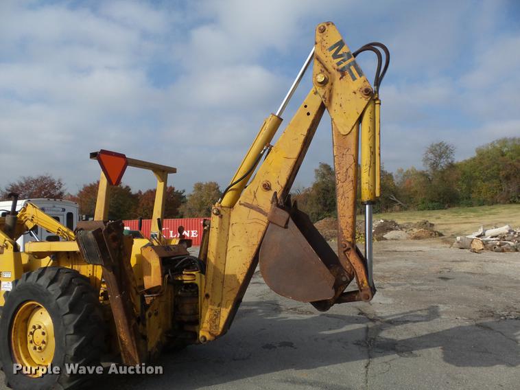image for item DB6340 1979 Massey-Ferguson 30B backhoe