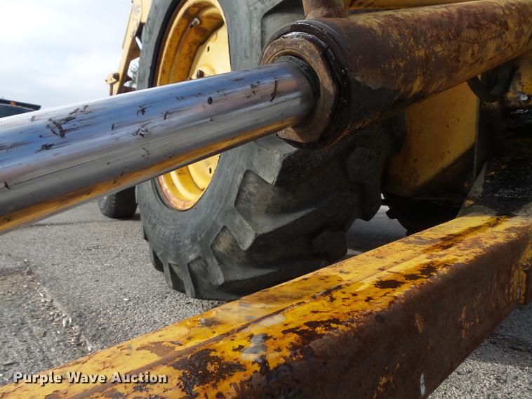 image for item DB6340 1979 Massey-Ferguson 30B backhoe