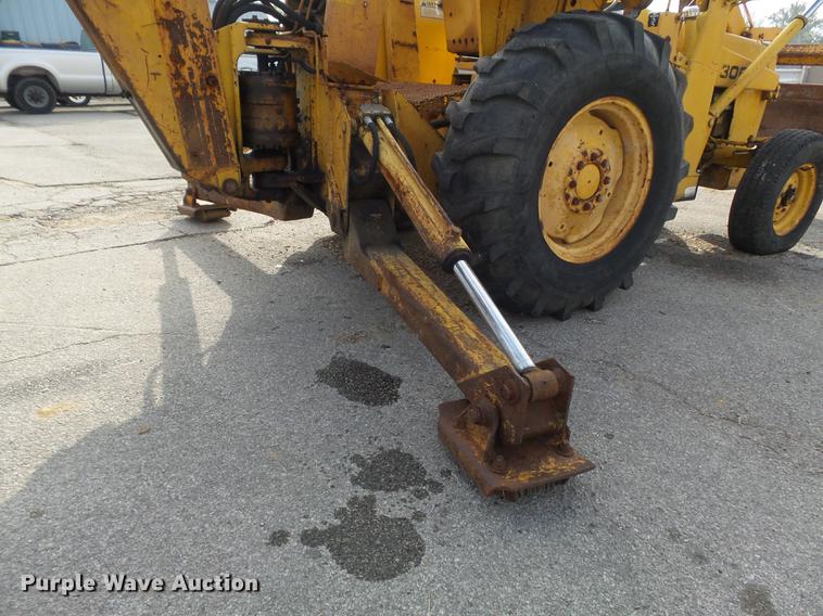 image for item DB6340 1979 Massey-Ferguson 30B backhoe