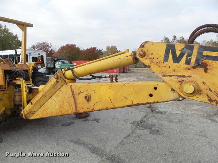 image for item DB6340 1979 Massey-Ferguson 30B backhoe