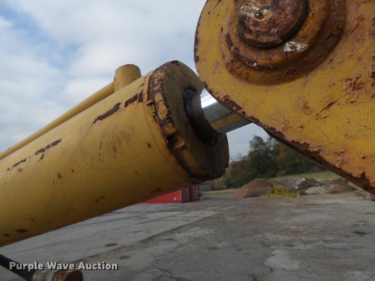 image for item DB6340 1979 Massey-Ferguson 30B backhoe