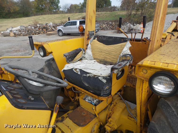 image for item DB6340 1979 Massey-Ferguson 30B backhoe