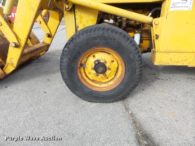 image for item DB6340 1979 Massey-Ferguson 30B backhoe