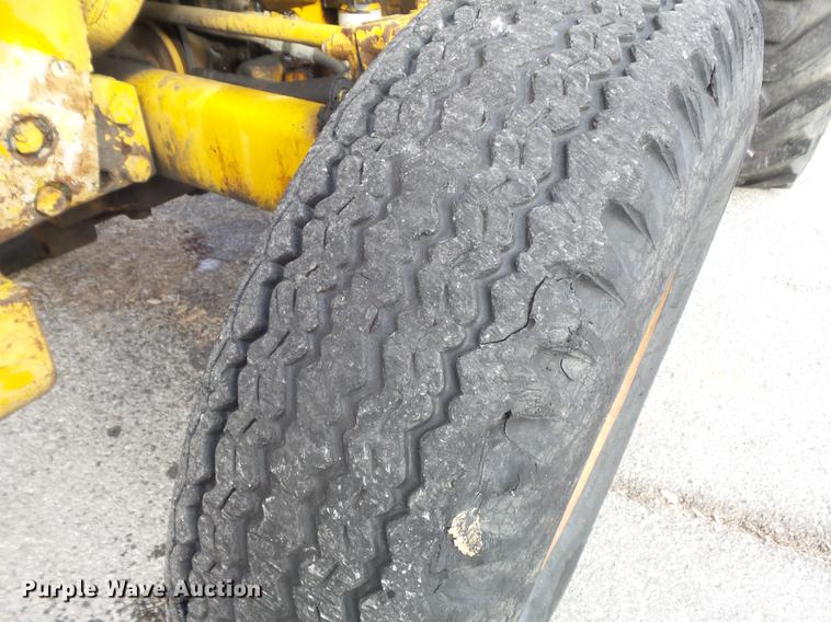 image for item DB6340 1979 Massey-Ferguson 30B backhoe