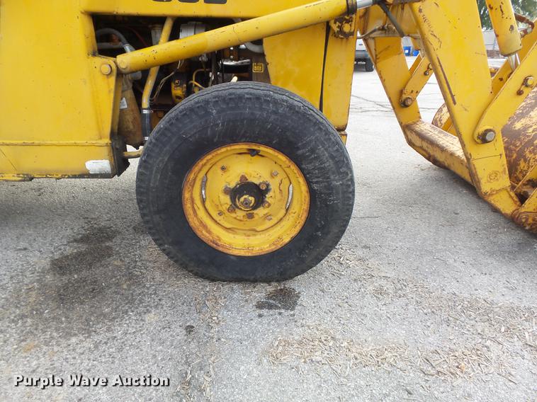 image for item DB6340 1979 Massey-Ferguson 30B backhoe