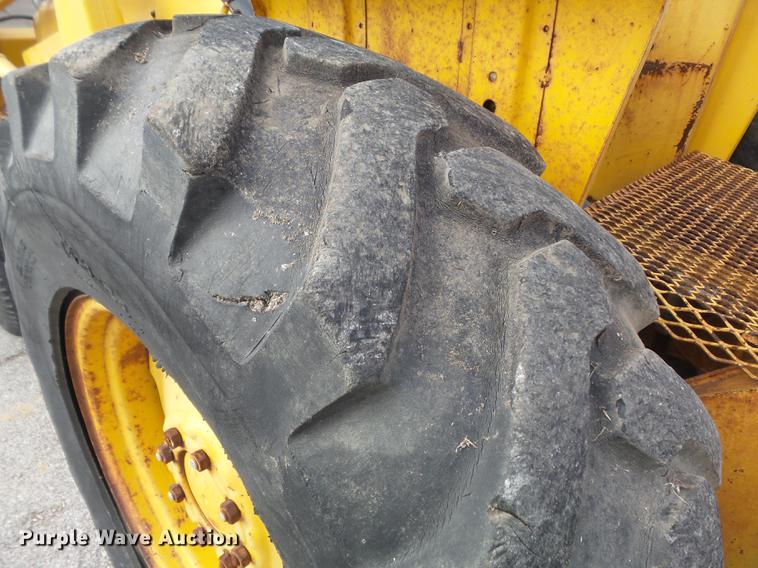 image for item DB6340 1979 Massey-Ferguson 30B backhoe