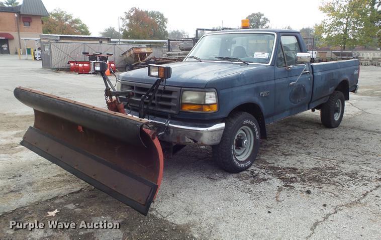 image for item DB6341 1996 Ford F250 XL pickup truck