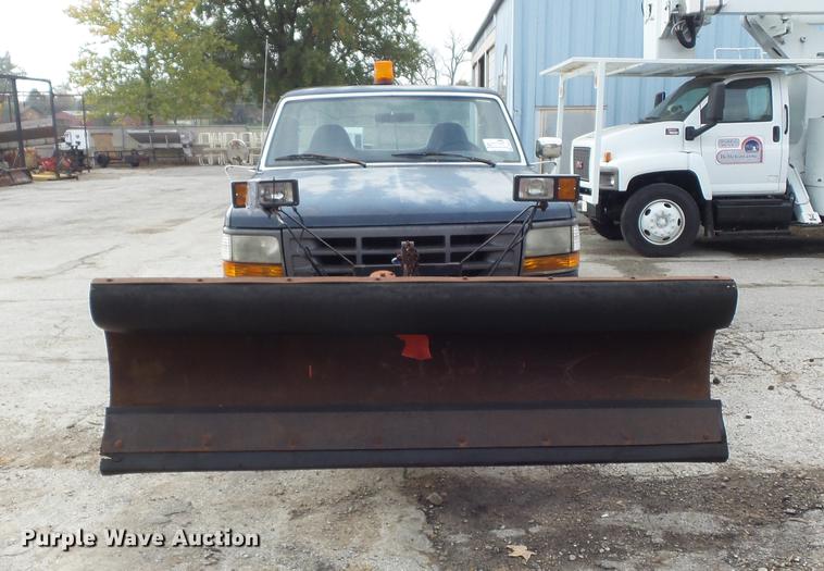 image for item DB6341 1996 Ford F250 XL pickup truck