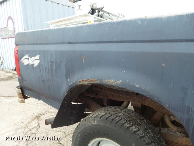 image for item DB6341 1996 Ford F250 XL pickup truck