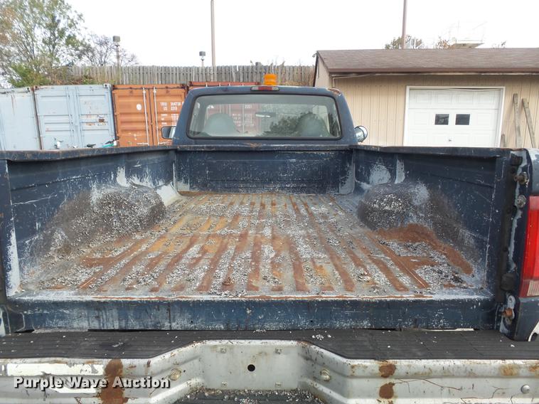 image for item DB6341 1996 Ford F250 XL pickup truck