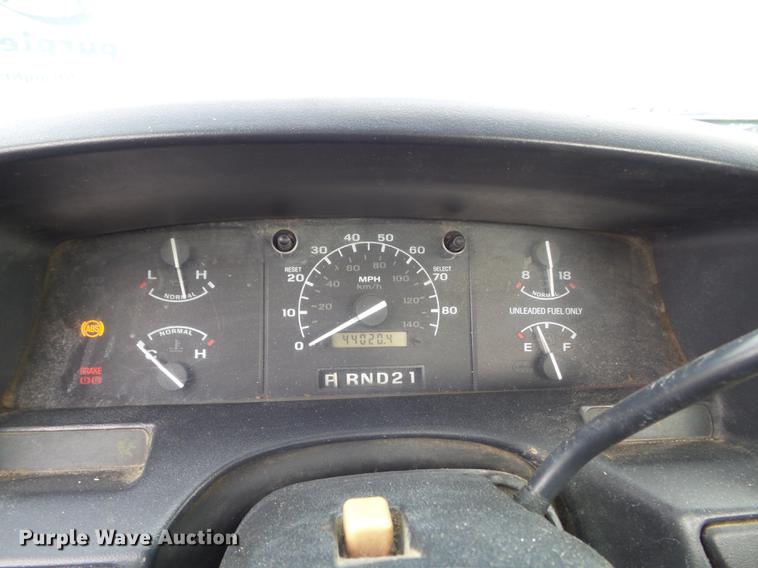 image for item DB6341 1996 Ford F250 XL pickup truck