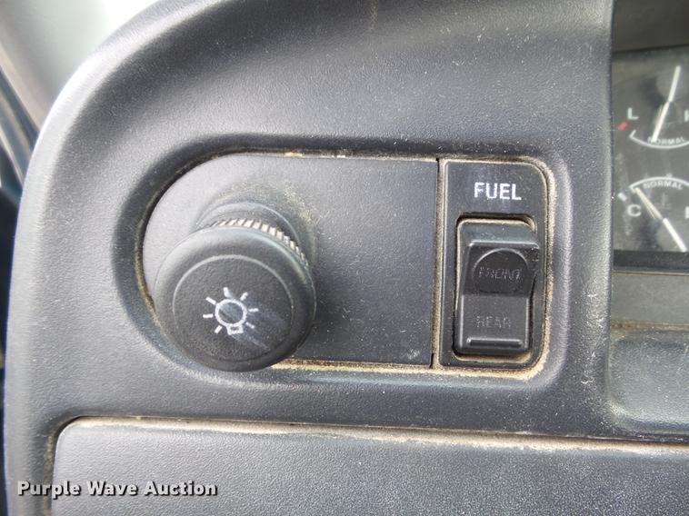 image for item DB6341 1996 Ford F250 XL pickup truck