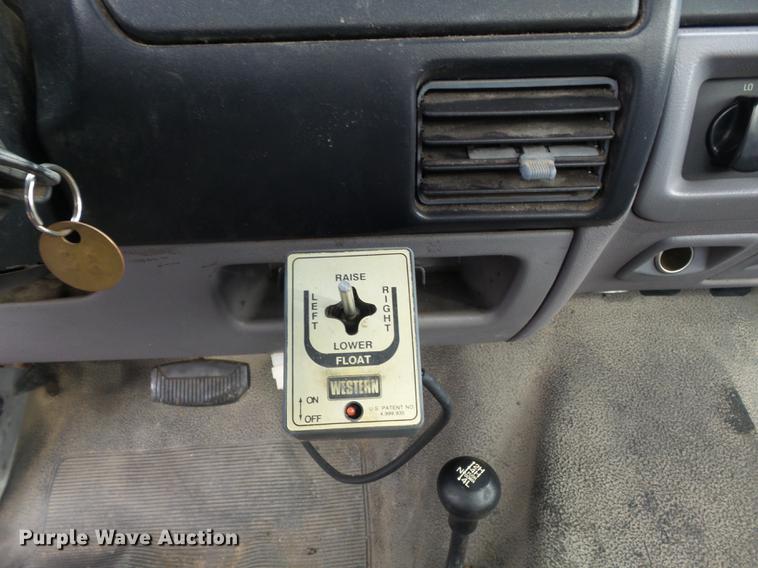 image for item DB6341 1996 Ford F250 XL pickup truck