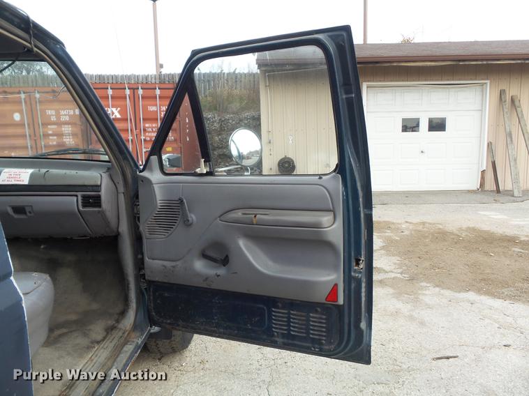 image for item DB6341 1996 Ford F250 XL pickup truck