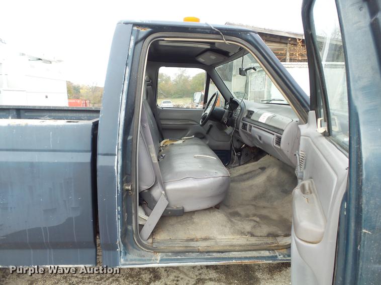 image for item DB6341 1996 Ford F250 XL pickup truck