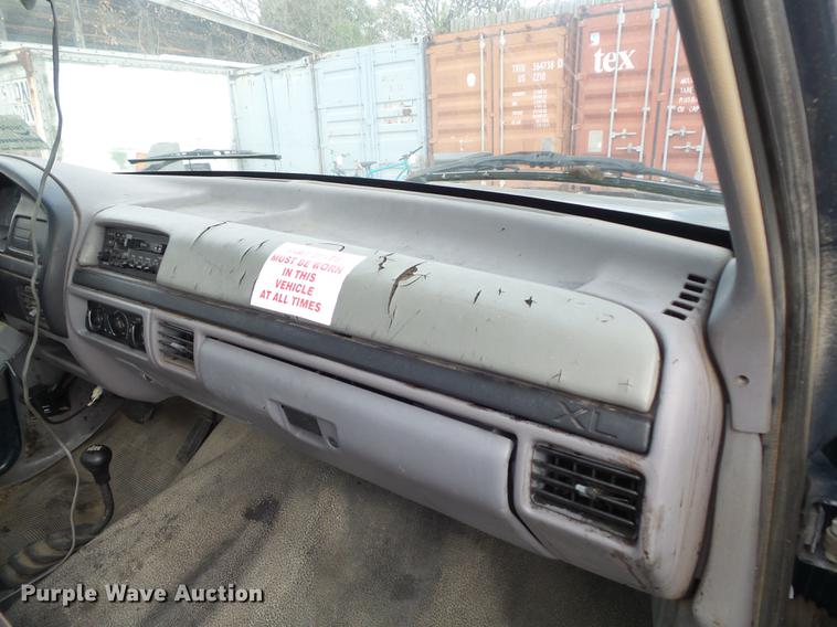 image for item DB6341 1996 Ford F250 XL pickup truck