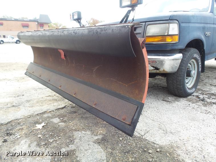 image for item DB6341 1996 Ford F250 XL pickup truck