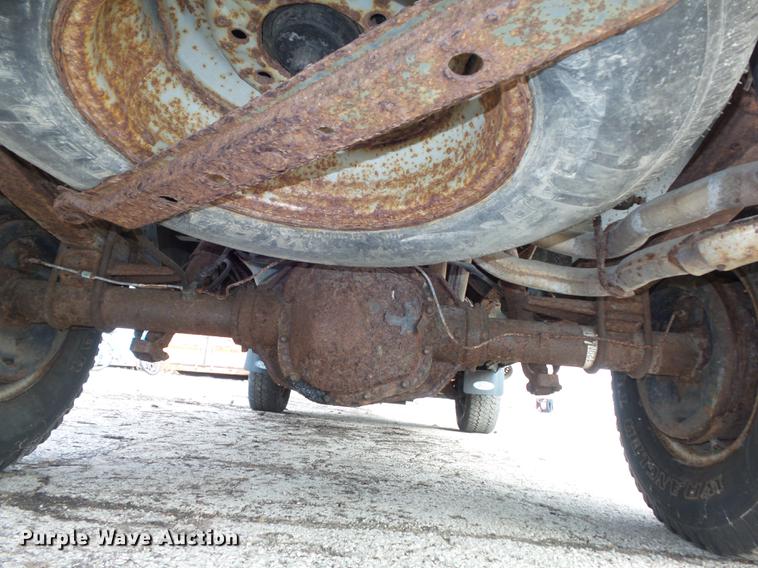 image for item DB6341 1996 Ford F250 XL pickup truck