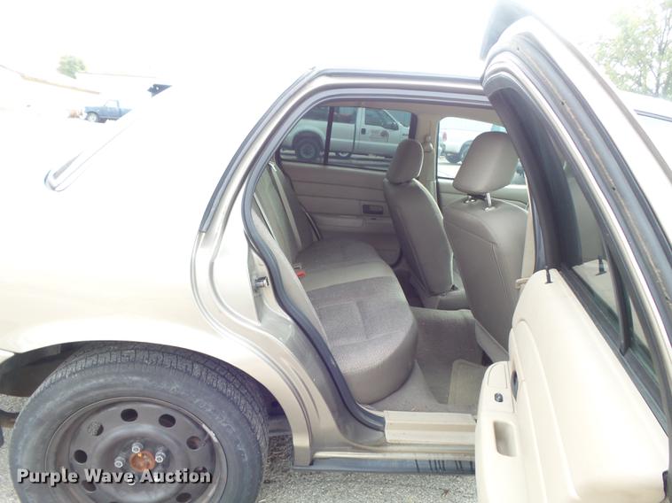image for item DB6342 2005 Ford Crown Victoria Police Interceptor