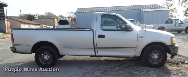 image for item DB6343 1998 Ford F150 pickup truck
